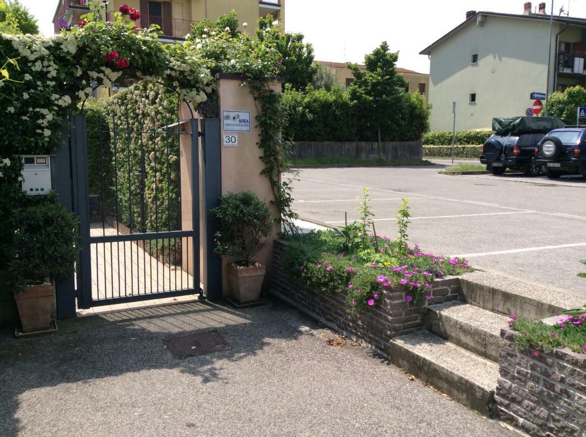 B&B Desenzano Paradise 代森扎诺-德尔加达 外观 照片